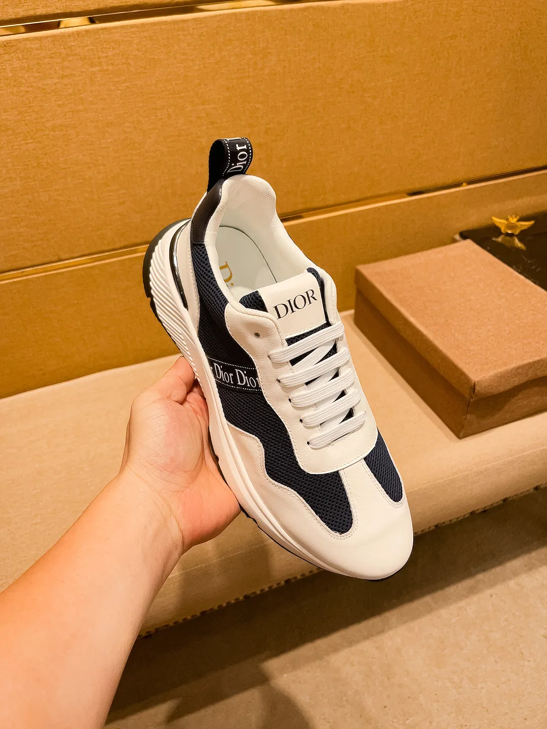 🚘🚘Factory batch 460💰🔥[Dior]🔥Men's high-end brand of shoes official website 1:1 latest masterpiece: the upper is made of Italian imported first-layer cowhide with a comfortable and breathable lining➕original non-slip and wear-resistant outsole🔥, making walking more convenient and comfortable! An exclusive new model, a stunning work, a beautiful 1:1 replica [color] compared to the official quality! Create a fashionable personality to set off your uniqueness! A must-have for trendy men! Classic🔥Size: 38-44 Color: 🔥 2⃣️colors available🔥